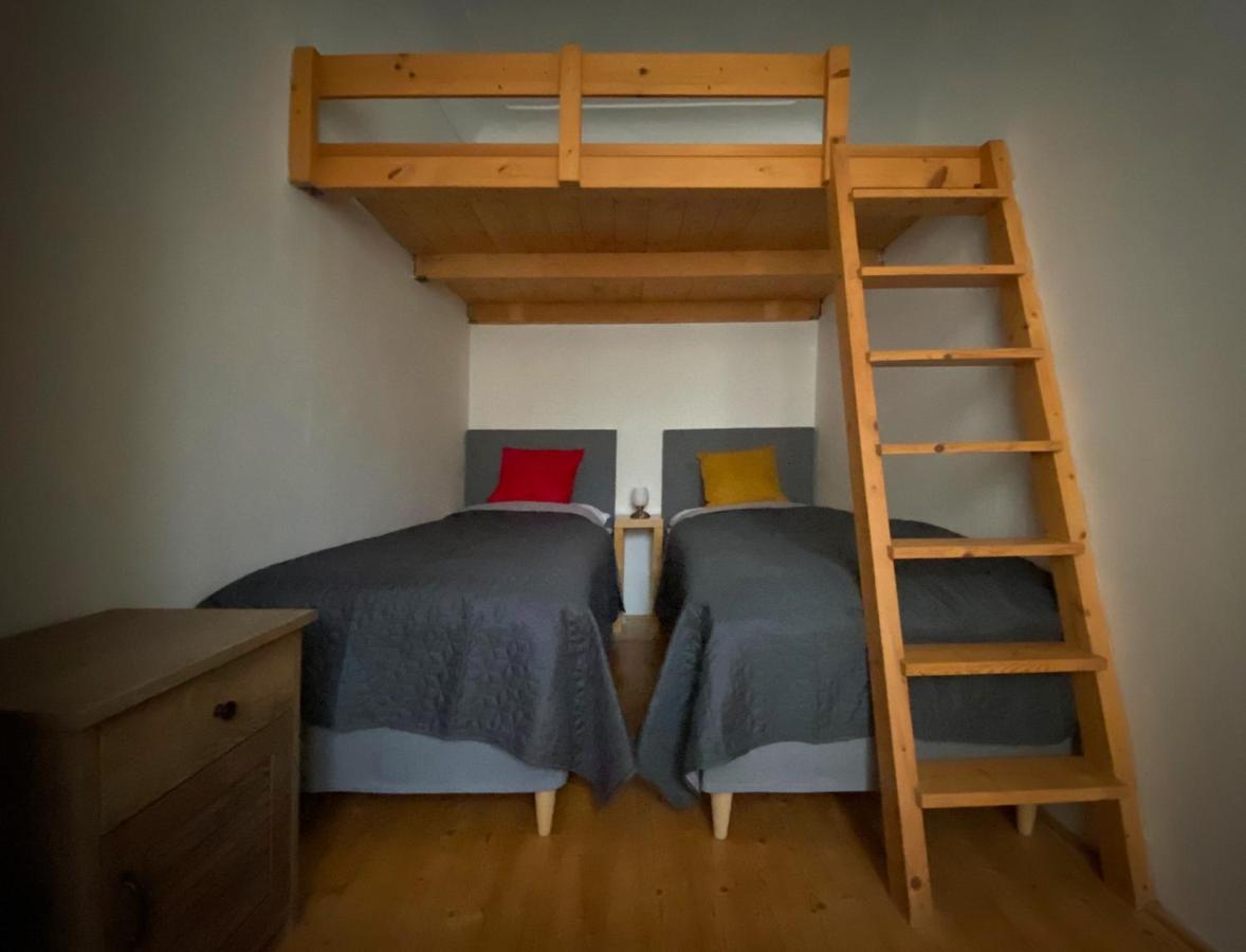 Utulny Byt Pod Prazskym Hradem Apartman Prága Kültér fotó