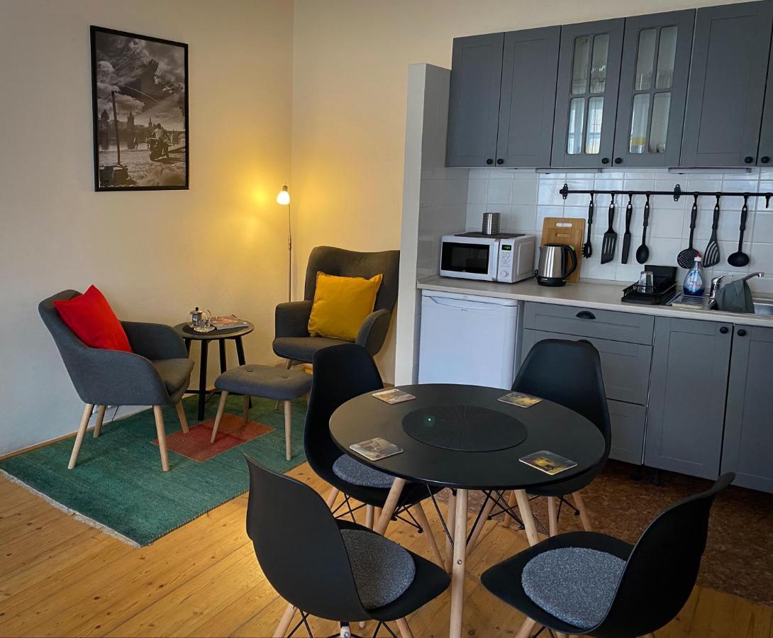 Utulny Byt Pod Prazskym Hradem Apartman Prága Kültér fotó
